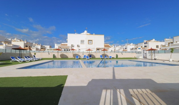 Brukt - Quad House -
Torrevieja - Carrefour