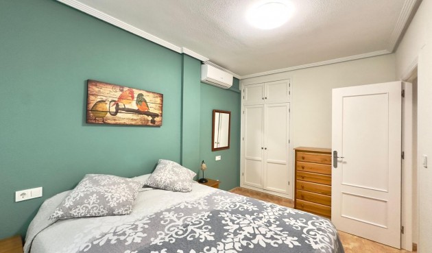 Brukt - Bungalow -
Torrevieja - Centro