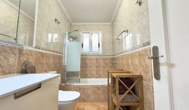 Brukt - Bungalow -
Torrevieja - Centro