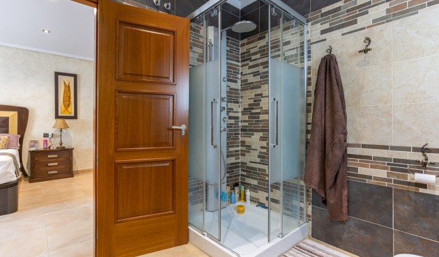 Resale - Villa -
Los Montesinos - Costa Blanca