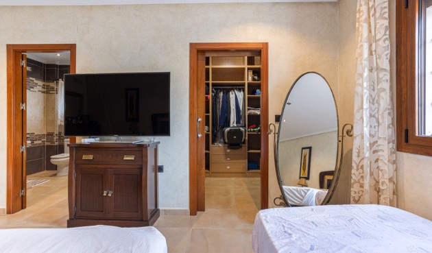 Resale - Villa -
Los Montesinos - Costa Blanca