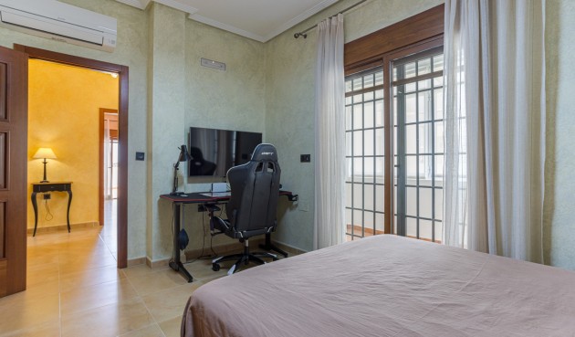 Resale - Villa -
Los Montesinos - Costa Blanca