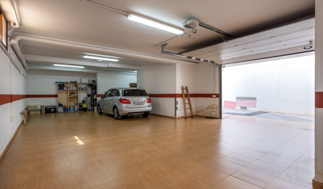 Resale - Villa -
Los Montesinos - Costa Blanca