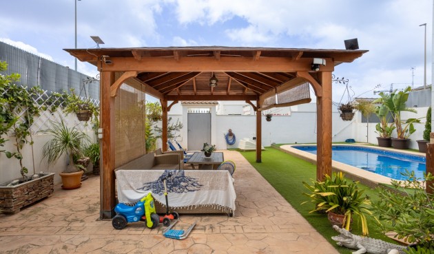 Resale - Villa -
Los Montesinos - Costa Blanca