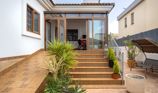 Resale - Villa -
Los Montesinos - Costa Blanca