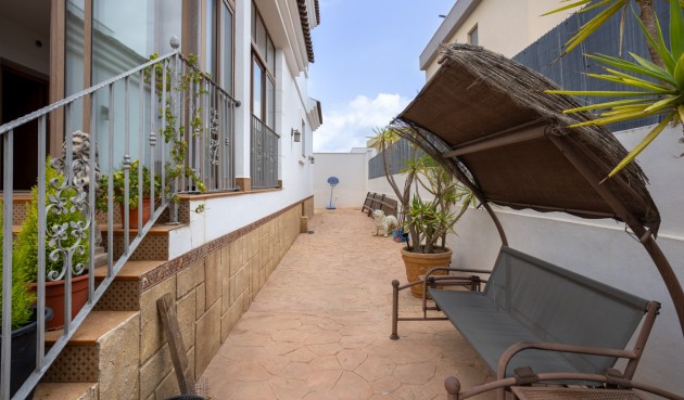 Resale - Villa -
Los Montesinos - Costa Blanca
