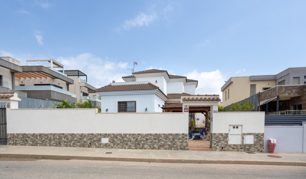 Resale - Villa -
Los Montesinos - Costa Blanca