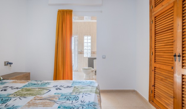 Återförsäljning - Villa -
Torrevieja - Costa Blanca