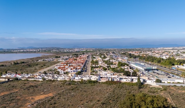 Återförsäljning - Villa -
Torrevieja - Costa Blanca