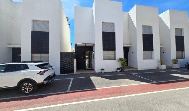 Brukt - Town House -
Ciudad Quesada - Costa Blanca