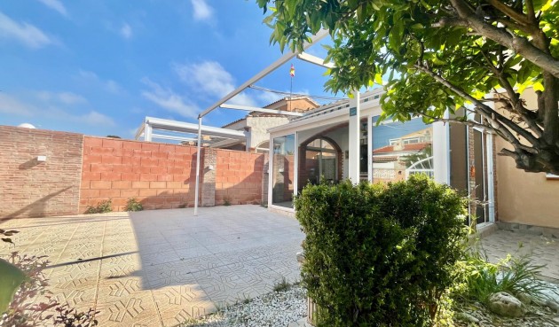 Brukt - Villa -
Orihuela Costa - Los Almendros-la Florida