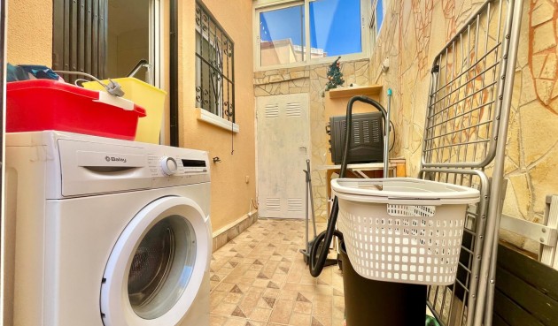 Brukt - Villa -
Orihuela Costa - Los Almendros-la Florida