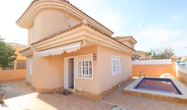 Reventa - Villa -
Torrevieja - Costa Blanca