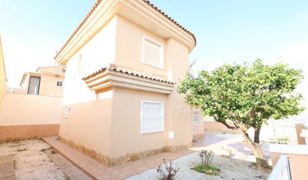 Reventa - Villa -
Torrevieja - Costa Blanca