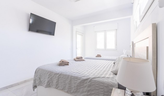 Brukt - Town House -
Torrevieja - Punta Prima