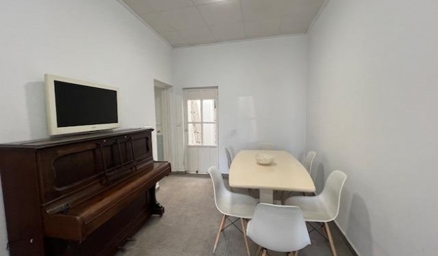 Brukt - Town House -
Dolores - Centro