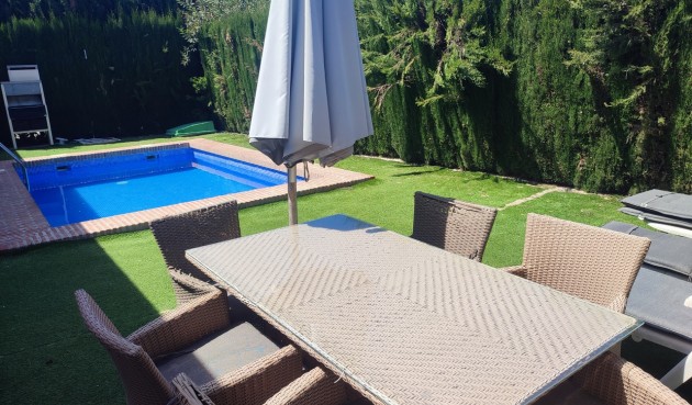 Brukt - Villa -
Peraleja Golf - Inland