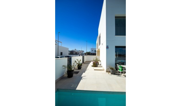 Brukt - Villa -
Daya Vieja