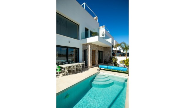 Brukt - Villa -
Daya Vieja