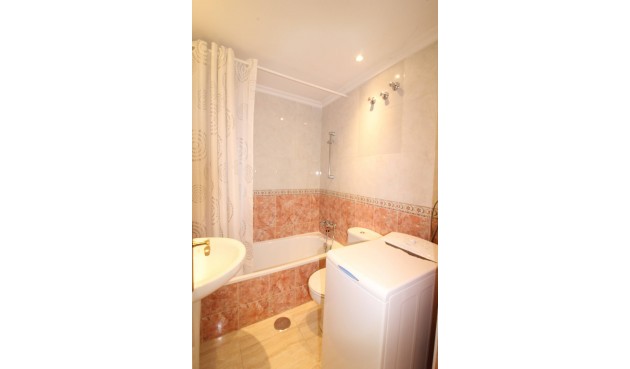 Brukt - Apartment -
Torrevieja - Centro