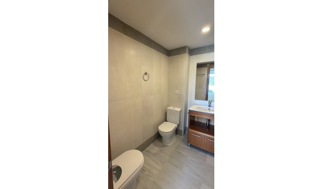 Brukt - Apartment -
Villajoyosa - Finestrat