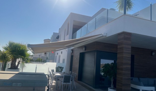 Brukt - Villa -
Los Montesinos - Costa Blanca