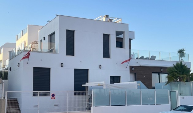 Brukt - Villa -
Los Montesinos - Costa Blanca