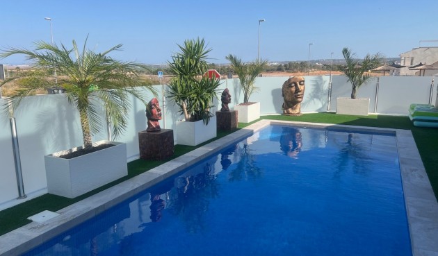 Brukt - Villa -
Los Montesinos - Costa Blanca