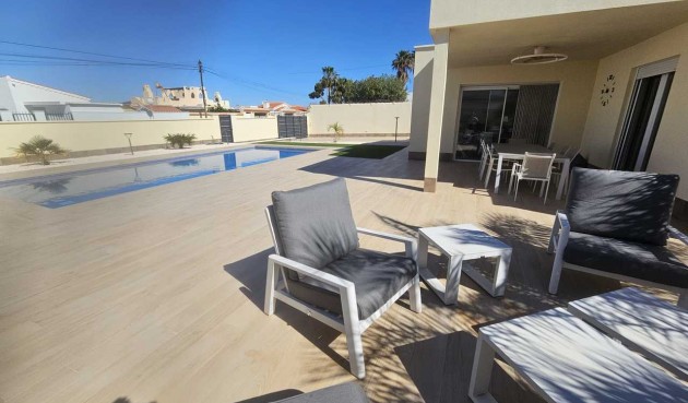 Brukt - Villa -
Torrevieja - Costa Blanca