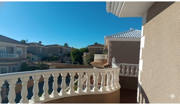 Återförsäljning - Villa -
Los Altos - Costa Blanca