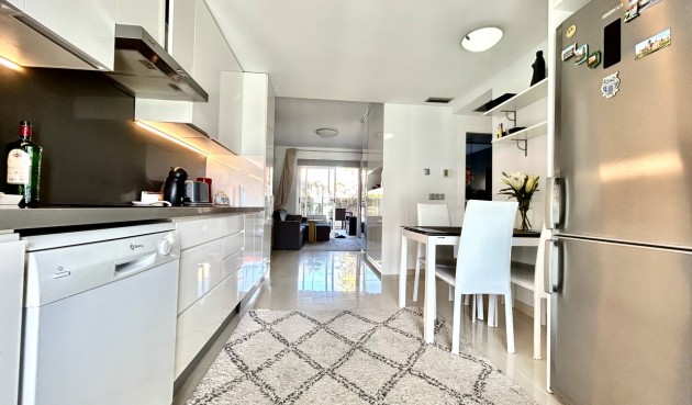 Resale - Apartment -
Punta Prima - Costa Blanca