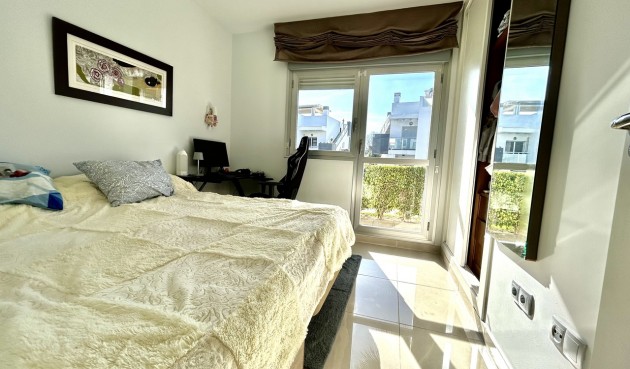 Resale - Apartment -
Punta Prima - Costa Blanca