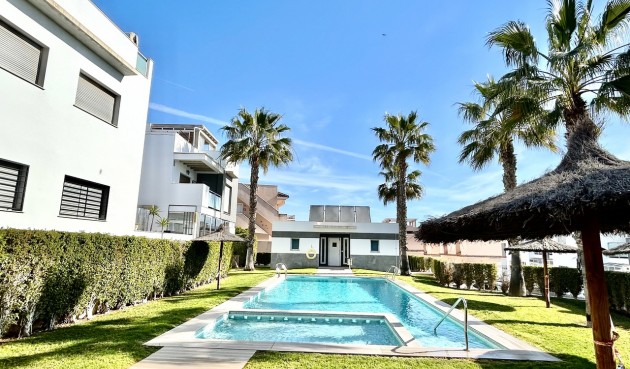 Resale - Apartment -
Punta Prima - Costa Blanca