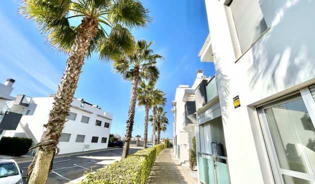 Resale - Apartment -
Punta Prima - Costa Blanca