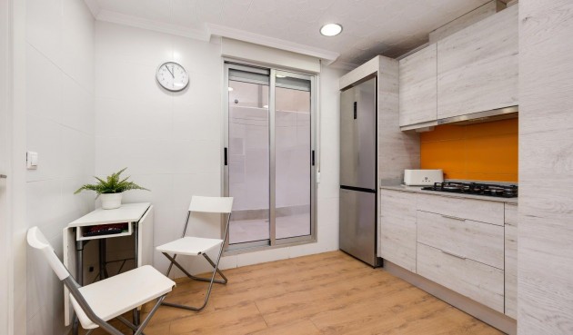 Återförsäljning - Apartment -
Torrevieja - Acequion