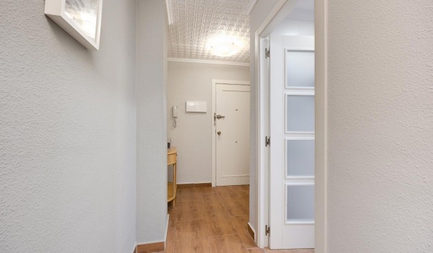 Återförsäljning - Apartment -
Torrevieja - Acequion