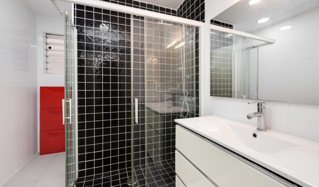 Återförsäljning - Apartment -
Torrevieja - Acequion