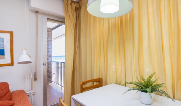 Återförsäljning - Apartment -
Torrevieja - Acequion