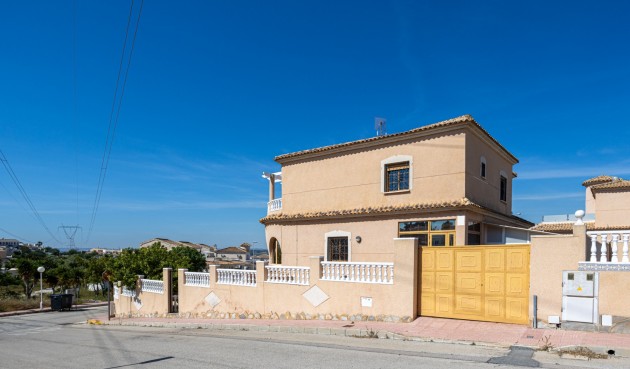 Brukt - Villa -
Benijofar - Costa Blanca