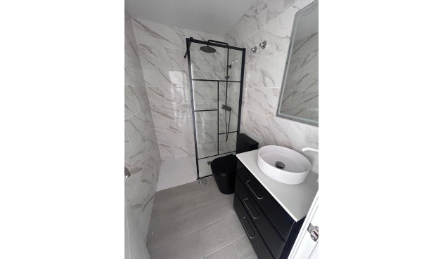 Reventa - Duplex -
Torrevieja - Torreblanca