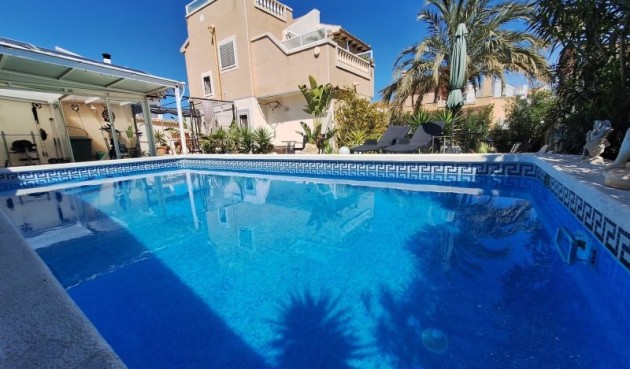 Brukt - Villa -
Orihuela Costa - Costa Blanca
