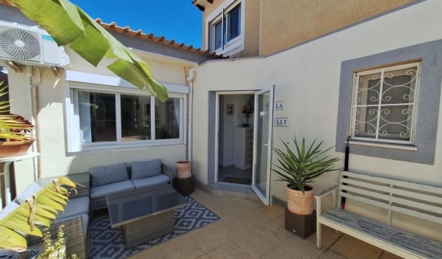 Brukt - Villa -
Orihuela Costa - Costa Blanca