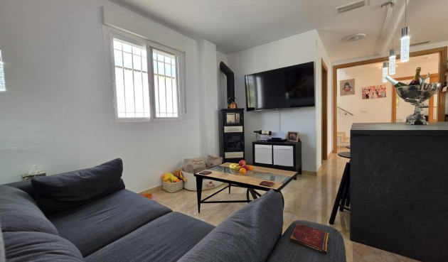 Resale - Villa -
Pinoso - Inland