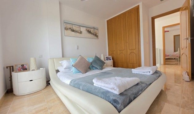 Resale - Villa -
Pinoso - Inland