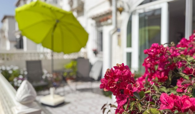 Resale - Bungalow -
Torrevieja - Costa Blanca