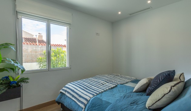 Resale - Villa -
Los Balcones - Costa Blanca