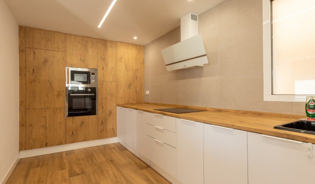 Resale - Villa -
Los Balcones - Costa Blanca