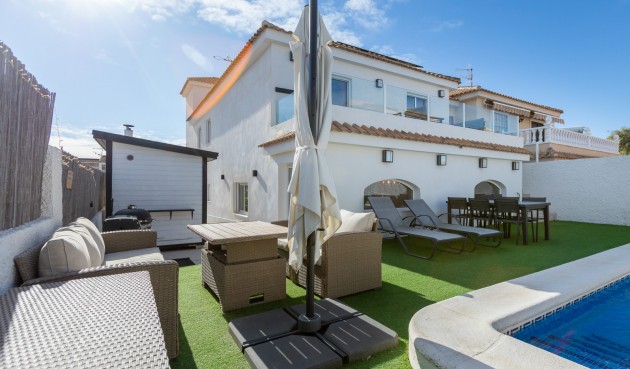 Resale - Villa -
Los Balcones - Costa Blanca