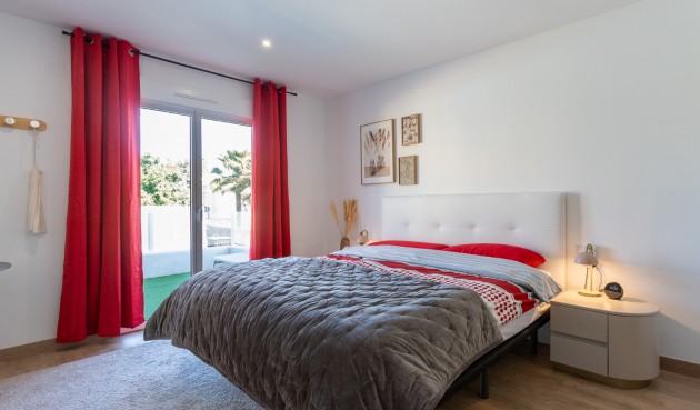 Resale - Villa -
Los Balcones - Costa Blanca