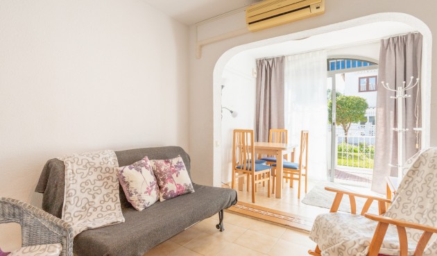 Resale - Bungalow -
Torrevieja - Costa Blanca